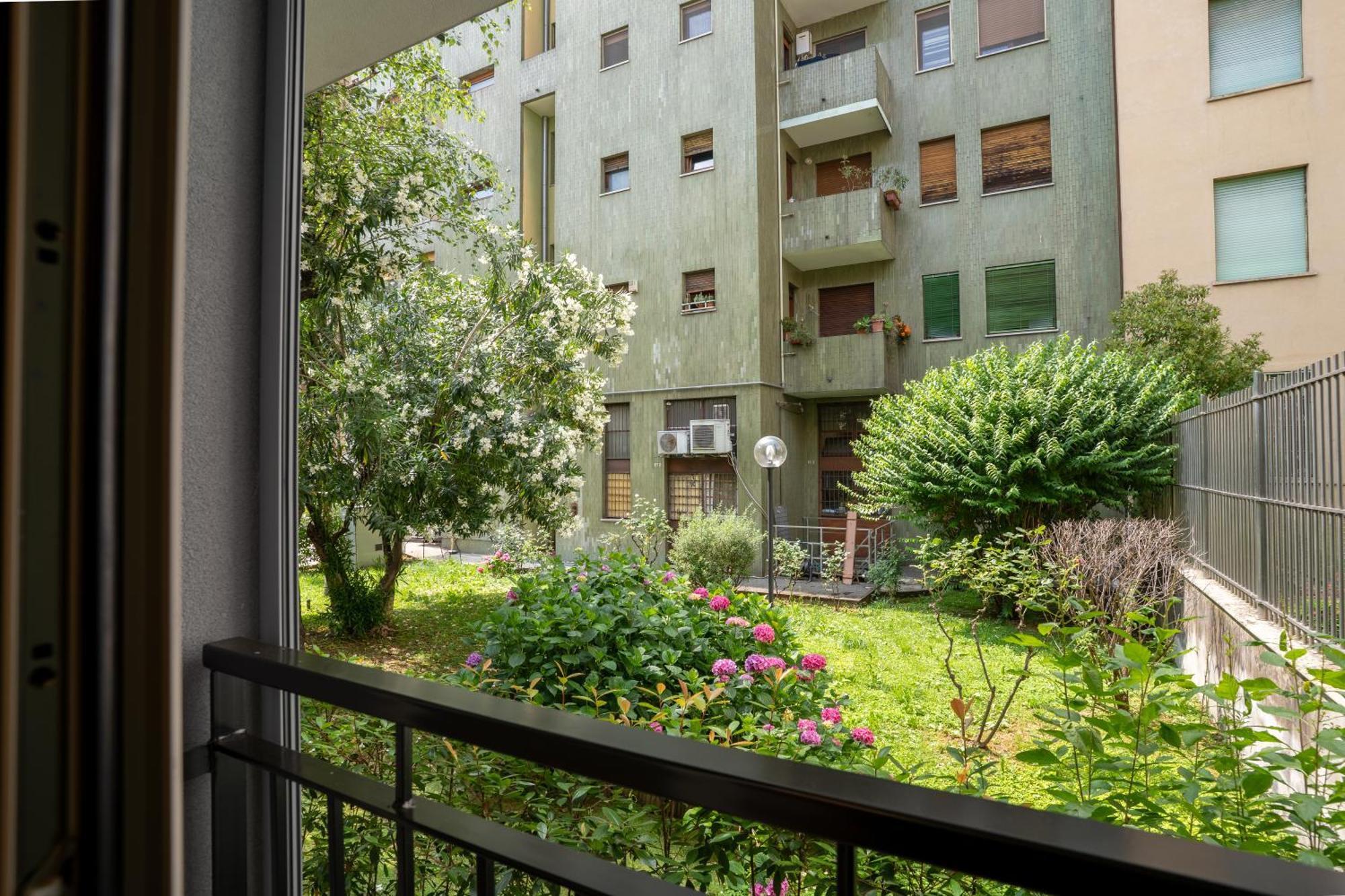 Bilocale Moderno Con Parcheggio E Self Check-in Fiera & Citylife * Milan